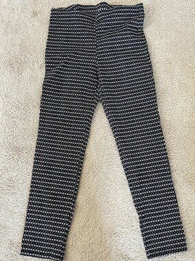 Zoe by Michael Phillips Black & White pull on pants  Women's Sz M NWOT